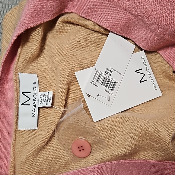 Magaschoni Colorblock V-Neck Cashmere Cardigan - Picture 5 of 7